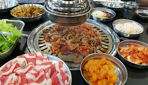 Samgyupsalamat, Manila .